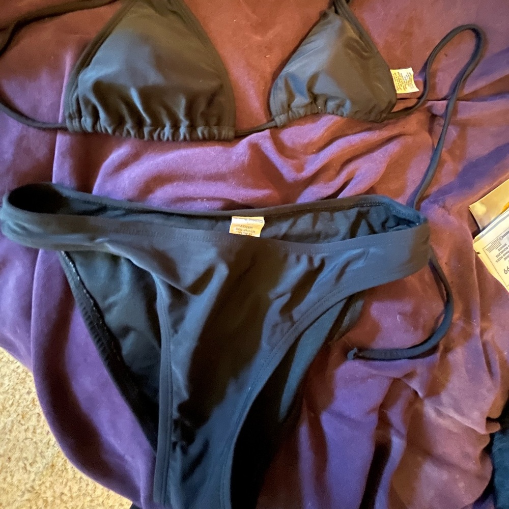 Black bikini size small